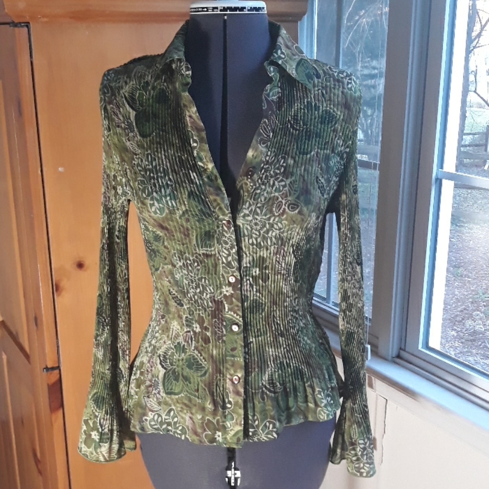 NOTATIONS BLOUSE SIZE SMALL